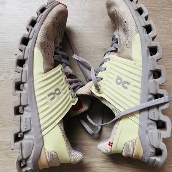 ON RUNNING CLOUDSWIFT - Picture 3 of 3